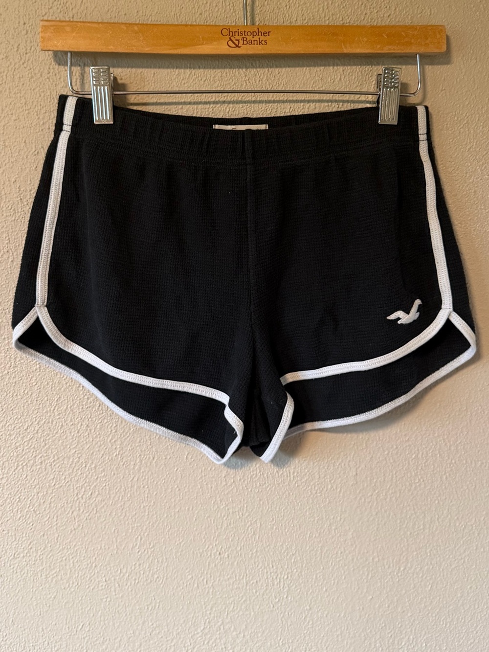 Hollister Dolphin Shorts Size Small Black & White